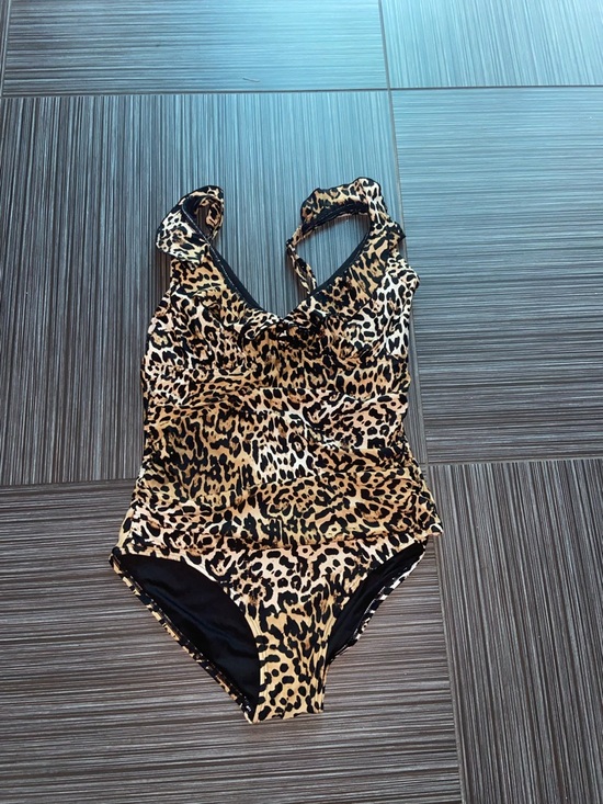 Other - Cheetah leopard bathing suit one piece DKNY size large ruffle brown